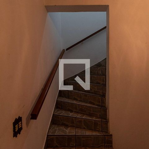 Casa para alugar com 400m², 4 quartos e 4 vagasEscada