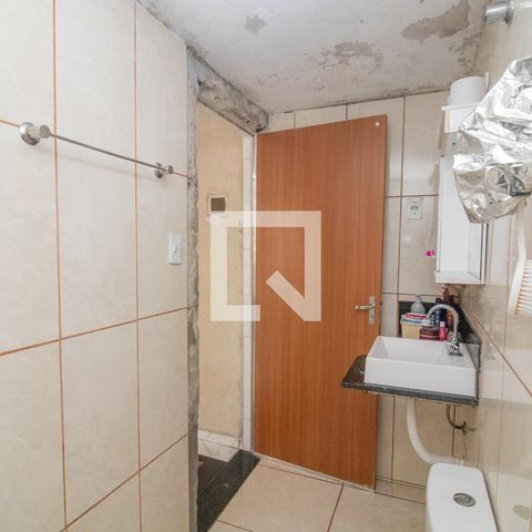 Casa à venda com 212m², 3 quartos e 2 vagas Casa à venda com 212m², 3 quartos e 2 vagasBanheiro Social