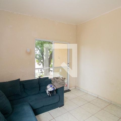 Casa à venda com 212m², 3 quartos e 2 vagas Casa à venda com 212m², 3 quartos e 2 vagasSala
