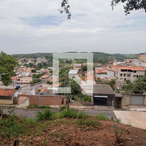 Casa à venda com 212m², 3 quartos e 2 vagas Casa à venda com 212m², 3 quartos e 2 vagasVista Quintal