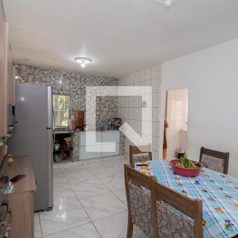 Casa à venda com 212m², 3 quartos e 2 vagas Casa à venda com 212m², 3 quartos e 2 vagasCozinha
