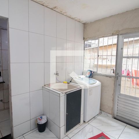 Casa à venda com 212m², 3 quartos e 2 vagas Casa à venda com 212m², 3 quartos e 2 vagasÁrea de Serviço