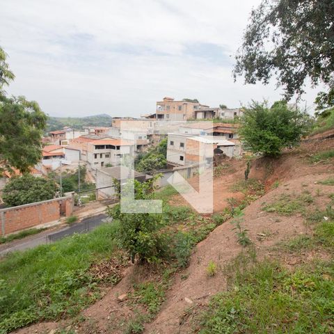 Casa à venda com 212m², 3 quartos e 2 vagas Casa à venda com 212m², 3 quartos e 2 vagasQuintal