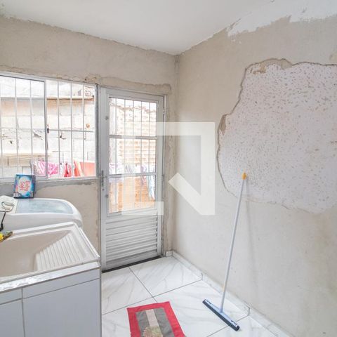 Casa à venda com 212m², 3 quartos e 2 vagas Casa à venda com 212m², 3 quartos e 2 vagasÁrea de Serviço