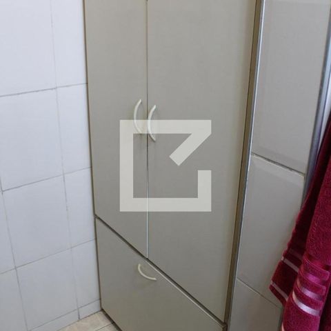 Casa à venda com 250m², 2 quartos e 2 vagasArmário Banheiro Suíte