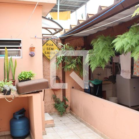Casa à venda com 250m², 2 quartos e 2 vagasQuintal