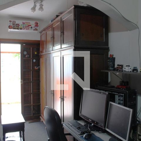 Casa à venda com 250m², 2 quartos e 2 vagasQuarto Suíte