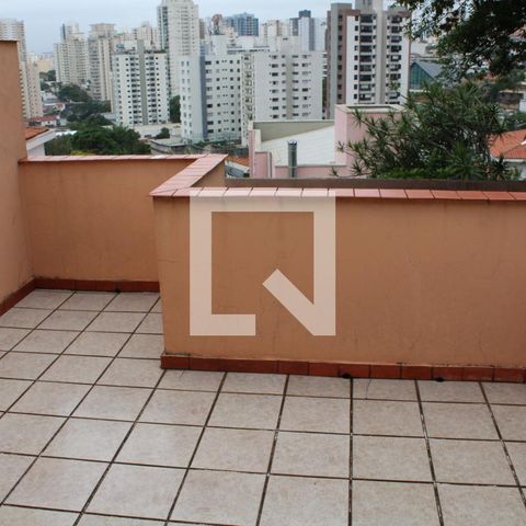 Casa à venda com 250m², 2 quartos e 2 vagasSacada quarto suíte