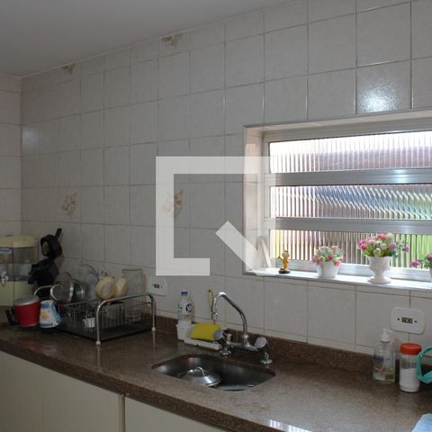 Casa à venda com 250m², 2 quartos e 2 vagasCozinha