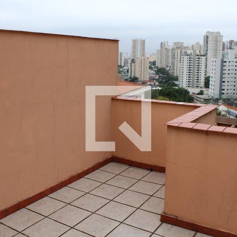 Casa à venda com 250m², 2 quartos e 2 vagasSacada quarto suíte