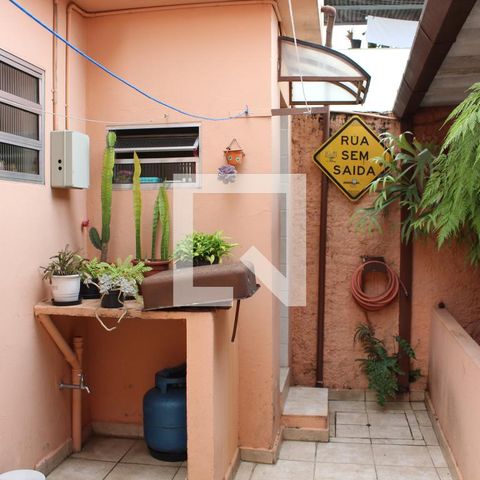 Casa à venda com 250m², 2 quartos e 2 vagasQuintal