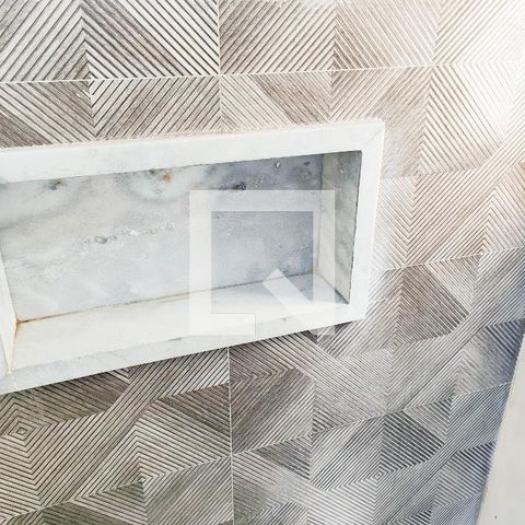 Apartamento à venda com 100m², 2 quartos e 1 vaga Apartamento à venda com 100m², 2 quartos e 1 vagaBanheiro da Suite