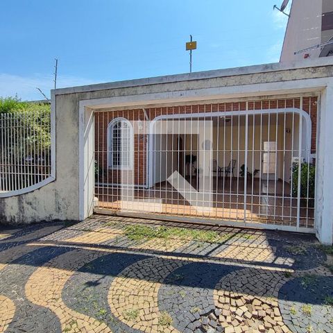 Casa à venda com 169m², 4 quartos e 2 vagasFachada