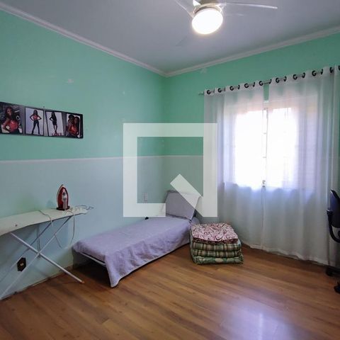 Casa à venda com 169m², 4 quartos e 2 vagasQuarto 3