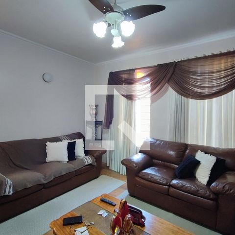 Casa à venda com 169m², 4 quartos e 2 vagasSala de Estar