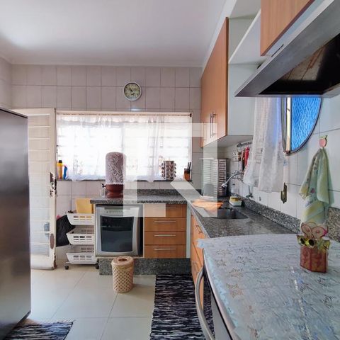 Casa à venda com 169m², 4 quartos e 2 vagasCozinha