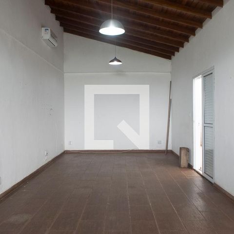 Casa à venda com 300m², 3 quartos e 5 vagasSala