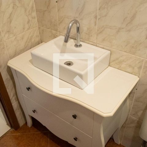 Casa à venda com 300m², 3 quartos e 5 vagasBanheiro