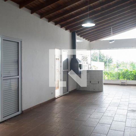 Casa à venda com 300m², 3 quartos e 5 vagasSala