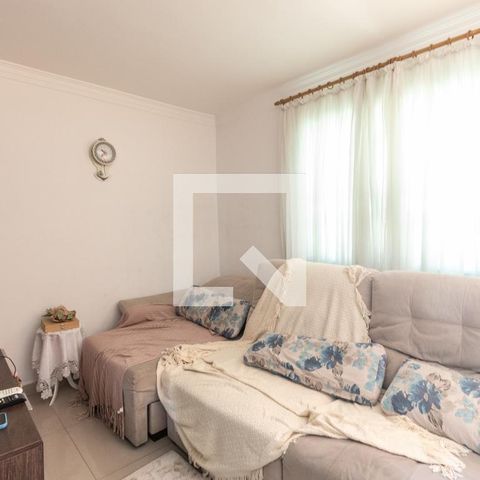 Casa de condomínio à venda com 80m², 2 quartos e 2 vagasSala