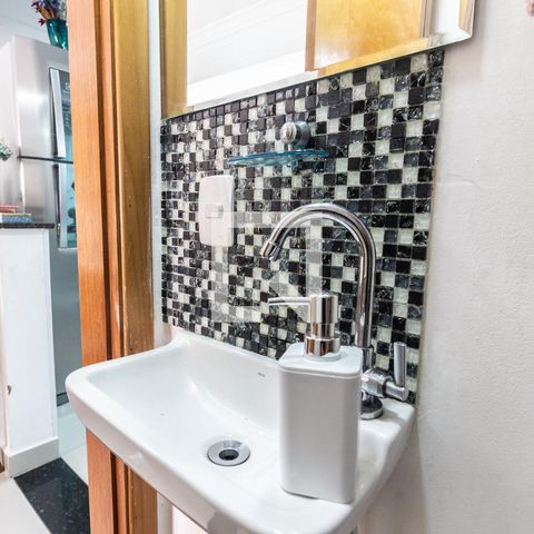 Casa de condomínio à venda com 80m², 2 quartos e 2 vagasLavabo