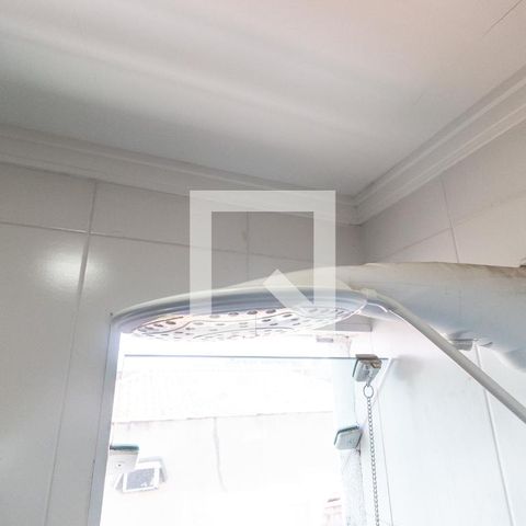 Casa de condomínio à venda com 80m², 2 quartos e 2 vagasSuíte