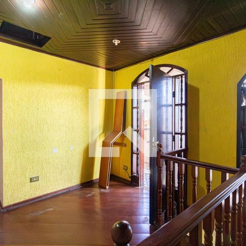 Casa à venda com 150000m², 4 quartos e 1 vagaCorredor interno