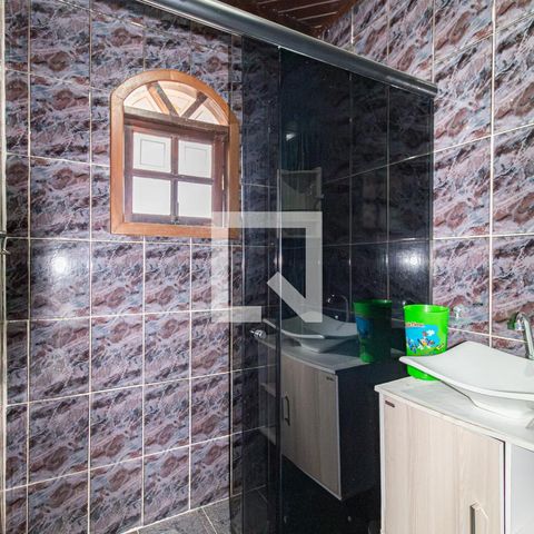Casa à venda com 150000m², 4 quartos e 1 vagaBanheiro da suíte 4