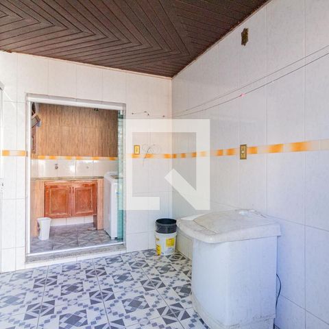 Casa à venda com 150000m², 4 quartos e 1 vagaÁrea de serviço