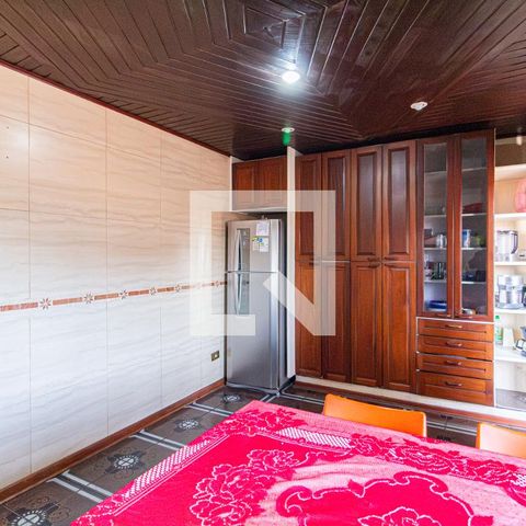 Casa à venda com 150000m², 4 quartos e 1 vagaSala de jantar