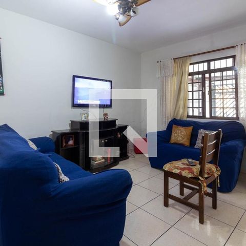 Casa à venda com 120m², 3 quartos e 2 vagasSala