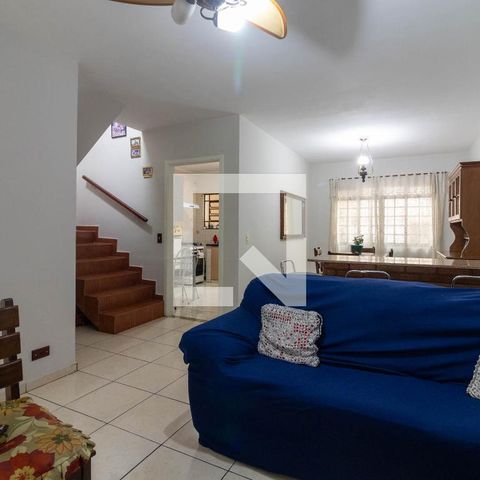 Casa à venda com 120m², 3 quartos e 2 vagasSala