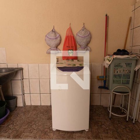 Casa à venda com 120m², 3 quartos e 2 vagasÁrea de Serviço