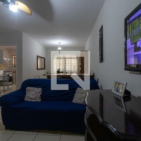 Casa à venda com 120m², 3 quartos e 2 vagasSala