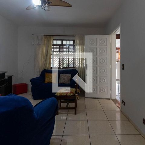 Casa à venda com 120m², 3 quartos e 2 vagasSala