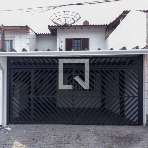 Casa à venda com 120m², 3 quartos e 2 vagasFachada