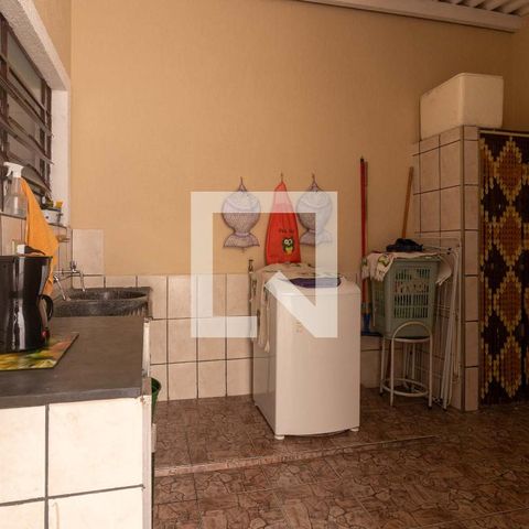 Casa à venda com 120m², 3 quartos e 2 vagasÁrea de Serviço