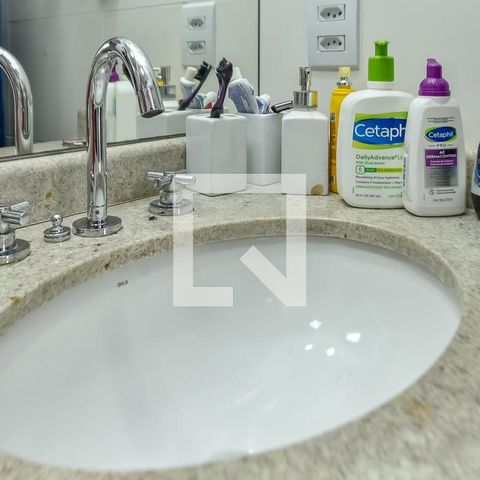 Apartamento à venda com 124m², 2 quartos e 1 vagaBanheiro do Quarto 2