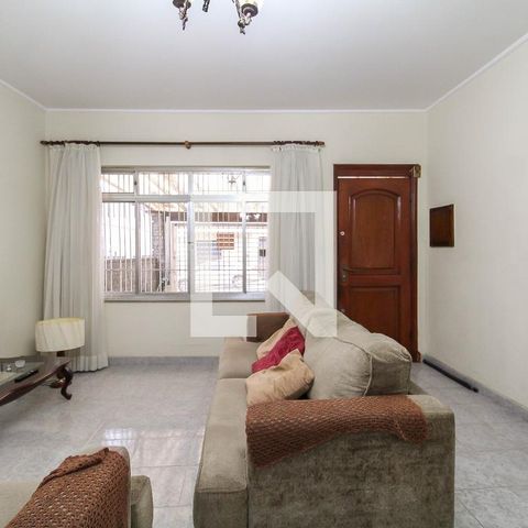 Casa à venda com 225m², 3 quartos e 2 vagasSala