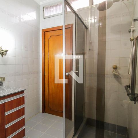 Casa à venda com 225m², 3 quartos e 2 vagasBanheiro