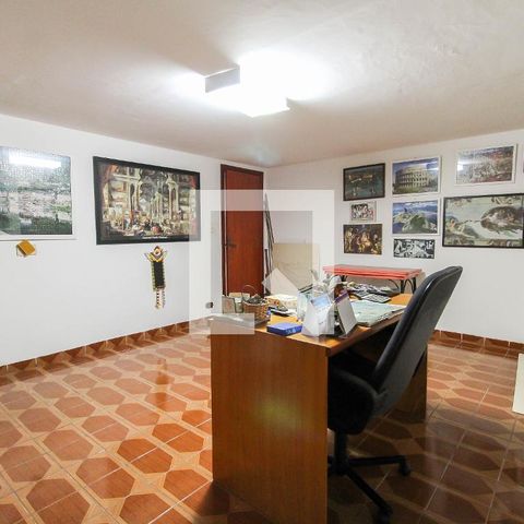 Casa à venda com 225m², 3 quartos e 2 vagasQuarto Edícula 