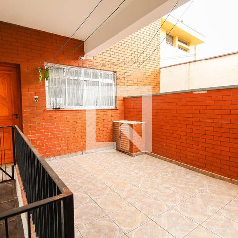 Casa à venda com 225m², 3 quartos e 2 vagasQuintal