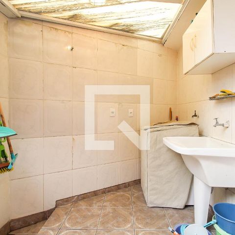 Casa à venda com 225m², 3 quartos e 2 vagasÁrea de Serviço