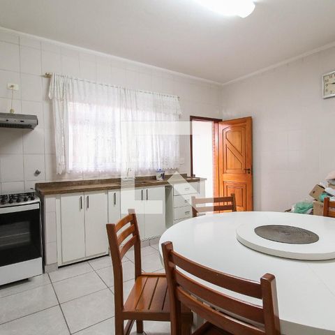 Casa à venda com 225m², 3 quartos e 2 vagasCozinha