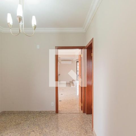 Apartamento para alugar com 260m², 4 quartos e 4 vagas Apartamento para alugar com 260m², 4 quartos e 4 vagasSala de Jantar