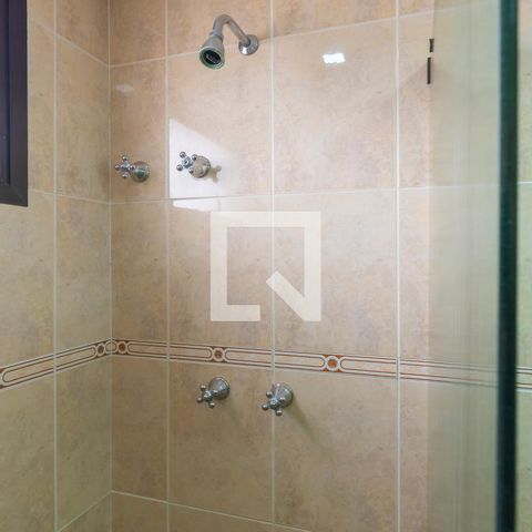 Apartamento para alugar com 260m², 4 quartos e 4 vagas Apartamento para alugar com 260m², 4 quartos e 4 vagasBanheiro da Suíte 1