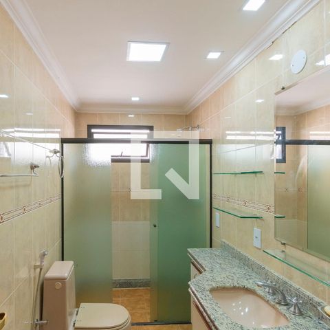 Apartamento para alugar com 260m², 4 quartos e 4 vagas Apartamento para alugar com 260m², 4 quartos e 4 vagasBanheiro da Suíte 2