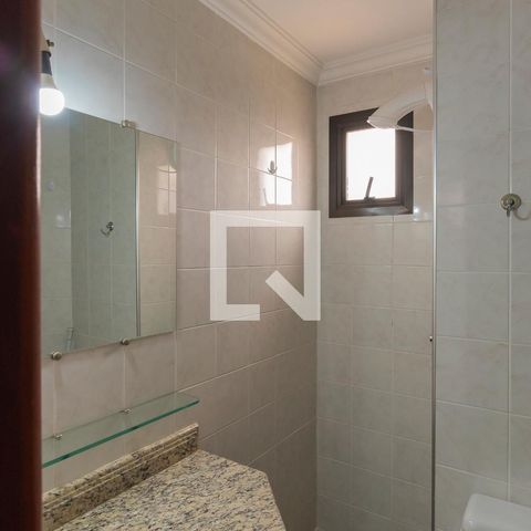 Apartamento para alugar com 260m², 4 quartos e 4 vagas Apartamento para alugar com 260m², 4 quartos e 4 vagasBanheiro da Suíte 3
