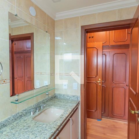 Apartamento para alugar com 260m², 4 quartos e 4 vagas Apartamento para alugar com 260m², 4 quartos e 4 vagasBanheiro da Suíte 1