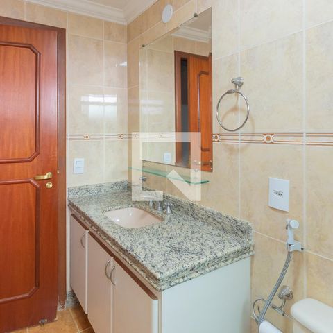 Apartamento para alugar com 260m², 4 quartos e 4 vagas Apartamento para alugar com 260m², 4 quartos e 4 vagasBanheiro Social